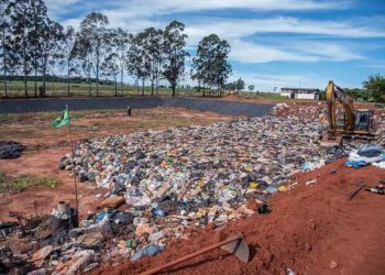 Município recebe cinco novos notebooks
