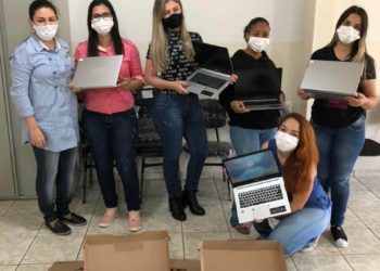Município recebe cinco novos notebooks