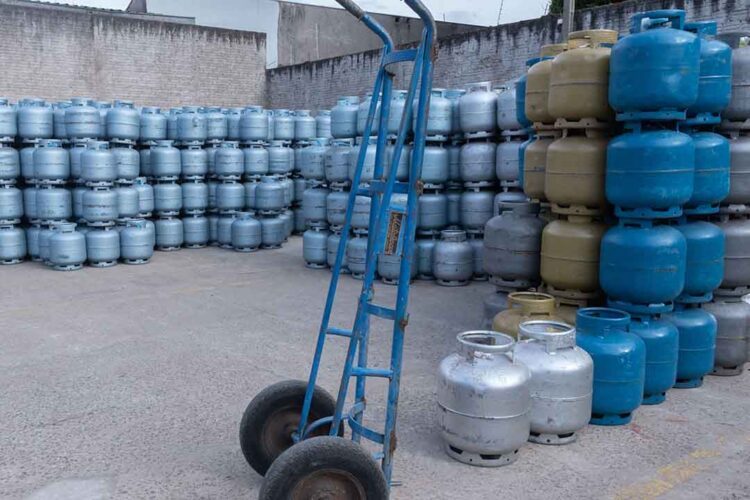 Constantes elevações nos preços do gás de cozinha desequilibram finanças das revendedoras