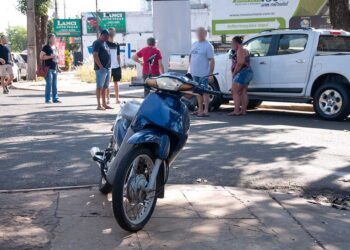Motociclista é encaminhado à UPA de Paranavaí após acidente no Jardim América