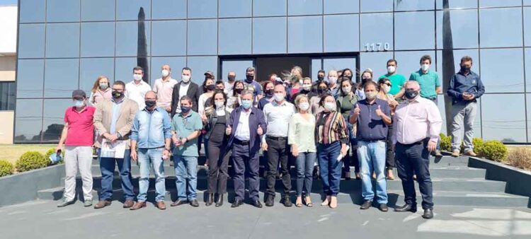 SANTA ISABEL DO IVAÍ – Deputados Ricardo Barros e Maria Victoria visitam a cidade e anunciam recursos