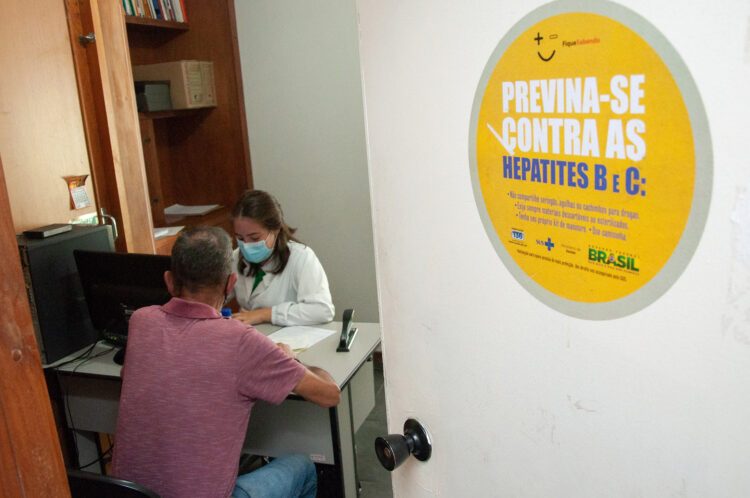 Regional de Saúde estrutura ação para conscientizar sobre hepatites virais e promover testagens