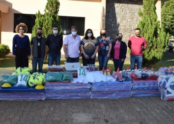 São Pedro do Paraná recebe materiais  esportivos para as escolas municipais