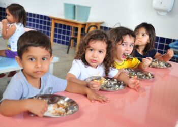 Paranavaí: Famílias de alunos da rede municipal receberão kit de alimentação nesta sexta-feira