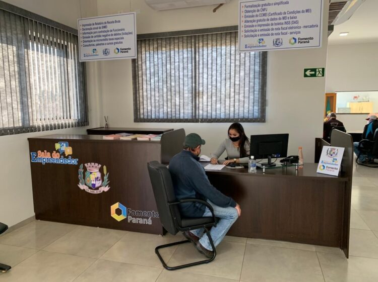 Sala do Empreendedor concede mais de R$ 137 mil em crédito através de parceria com a Fomento Paraná