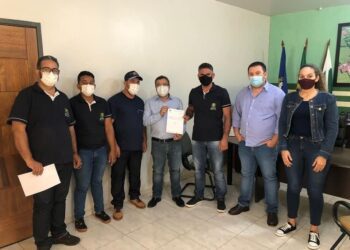 Prefeito Gilson Góis recebe deputado Michele Caputo