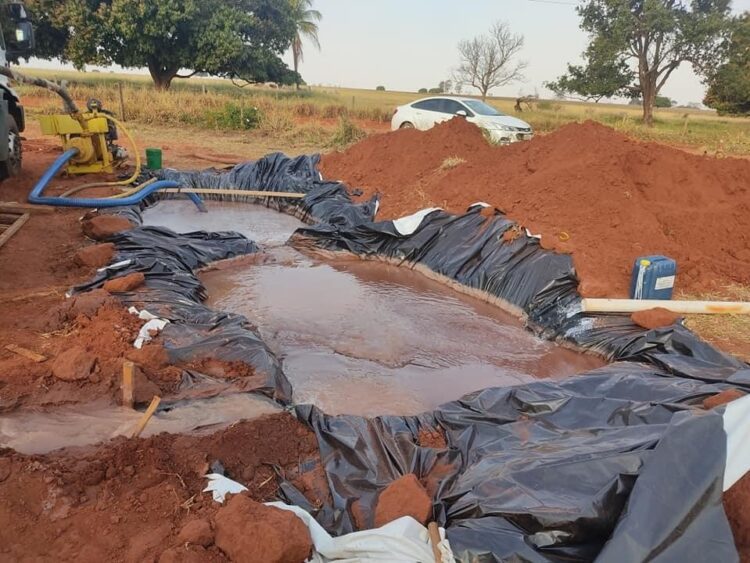 Vila Rural Nossa Senhora do Rocio recebe  poço para abastecer os moradores do local