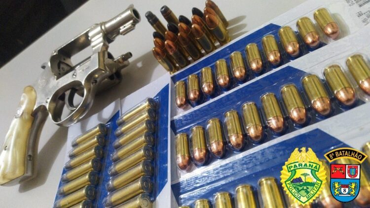 PM prende homem por porte ilegal de arma de fogo e munição em Floraí