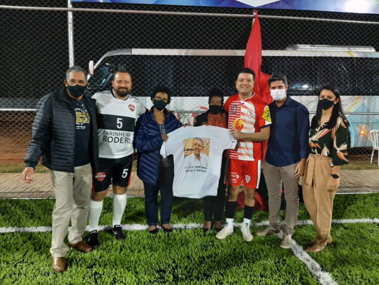 Terra Rica inaugura centro esportivo com mini arena e parquinho