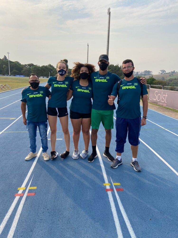 Representantes de Paranavaí embarcam  para Sul-Americano Sub-18 no Paraguai