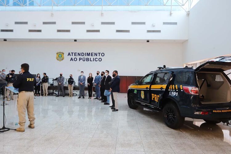 Governador entrega 30 novas viaturas para melhorar a fiscalização das rodovias