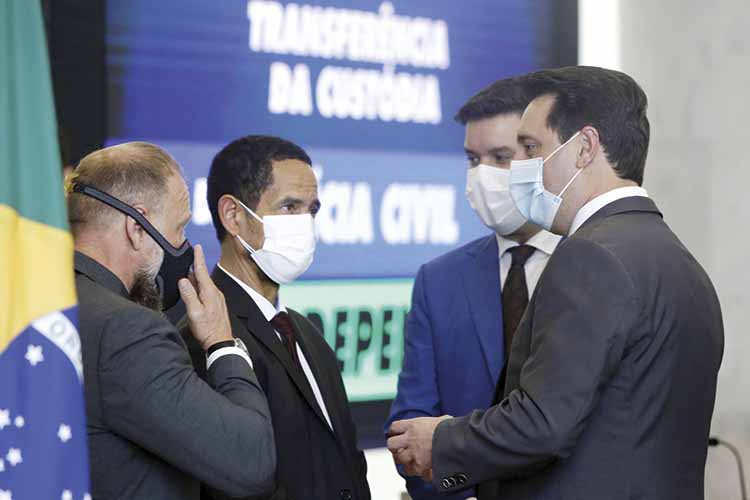 Governo e transfere gestão de todos os presos ao Depen