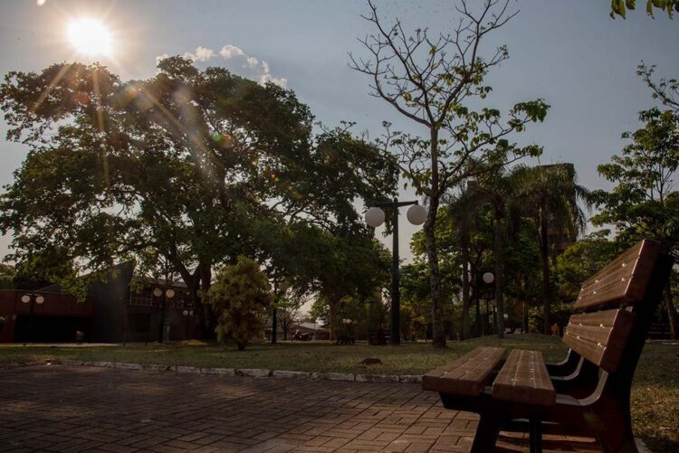 Paranavaí pode chegar aos 39ºC hoje e aos 40ºC na terça-feira, prevê Simepar