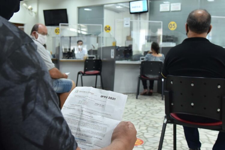 Vereadores de Paranavaí aprovam mudanças na base de cálculo do IPTU 2022