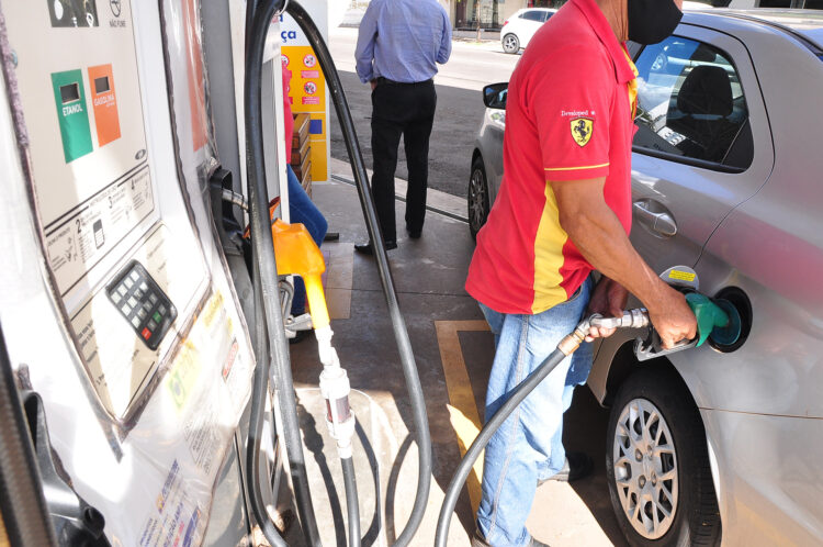 Procon divulga nova pesquisa de combustíveis