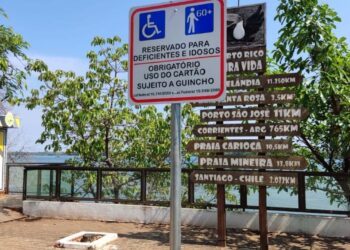 Sinalização de trânsito na orla de Porto Rico é reforçada