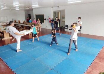 Ainda tem vagas para as oficinas de capoeira, violão e canto