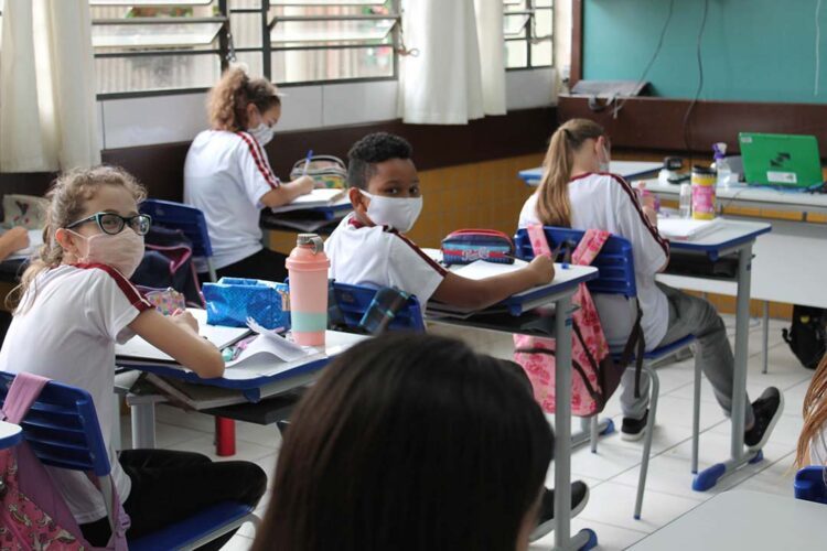 Testes de sistema nacional de avaliação da educação começam na segunda