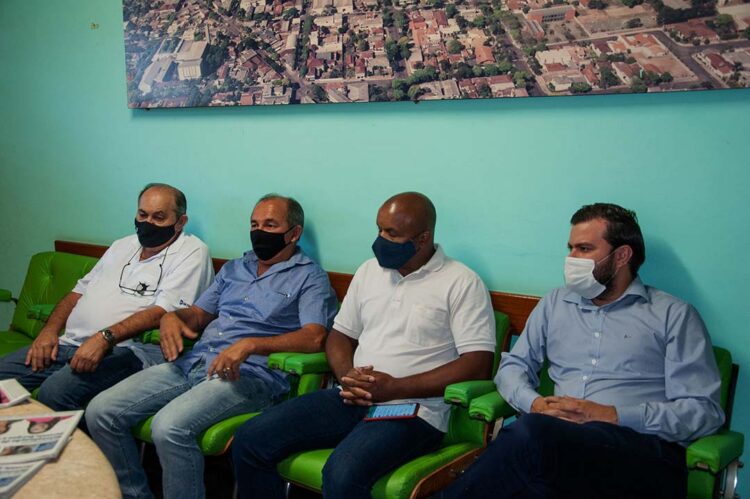 Pré-candidato a governador do Paraná, Roberto Requião visita a Região Noroeste