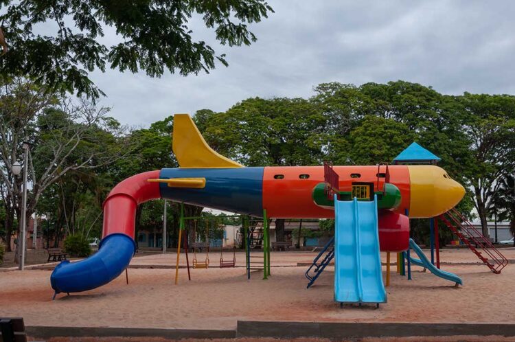 Papai Noel chega a Nova Aliança do Ivaí nesta quinta-feira