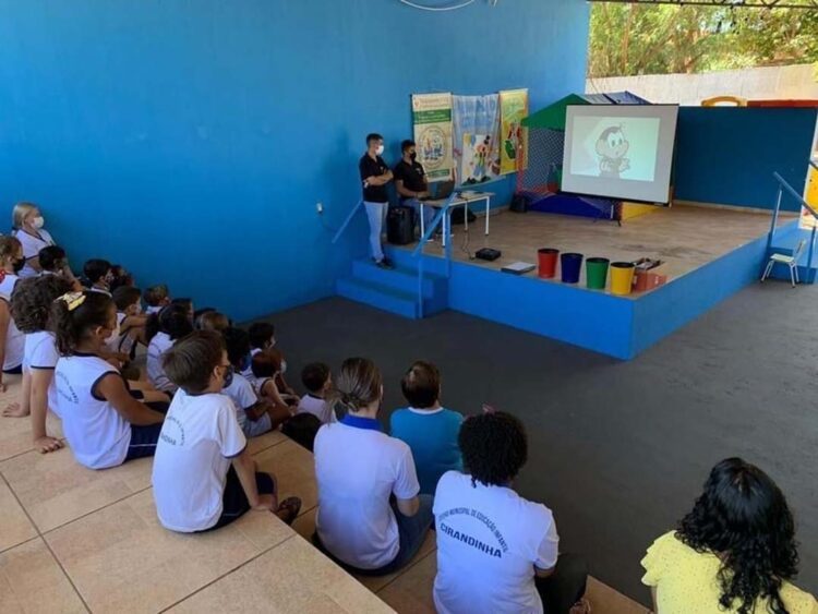 Palestra sobre meio ambiente encanta alunos do CEMEI Cirandinha