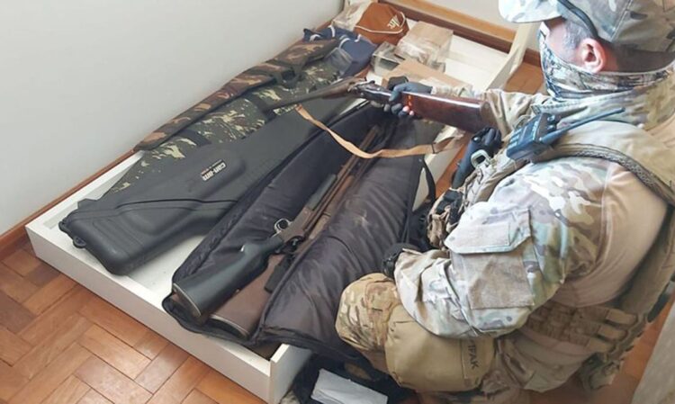 Grupo com atuação no tráfico internacional de cocaína é alvo da PF