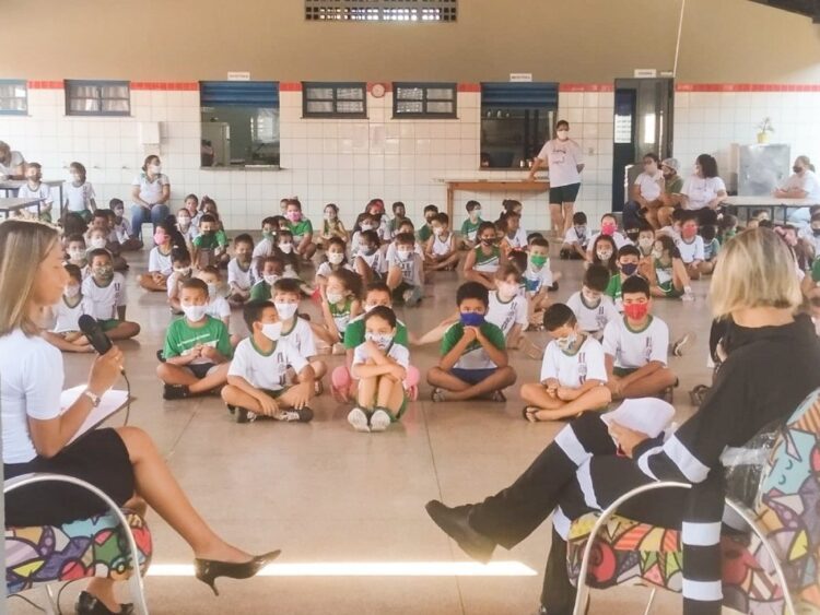 Investindo no Programa Saúde na Escola