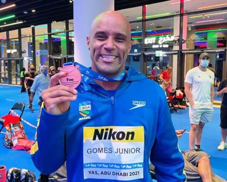 João Gomes Júnior é bronze no Mundial de Piscina Curta