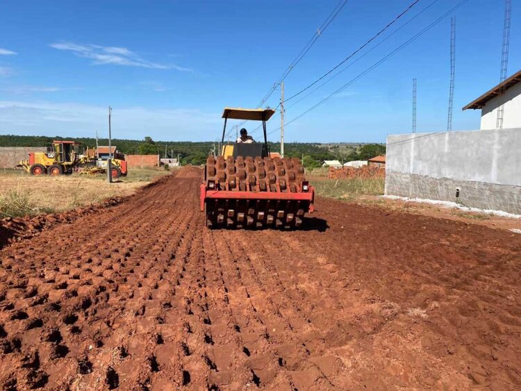 Obras de pavimentação a todo vapor neste final de ano