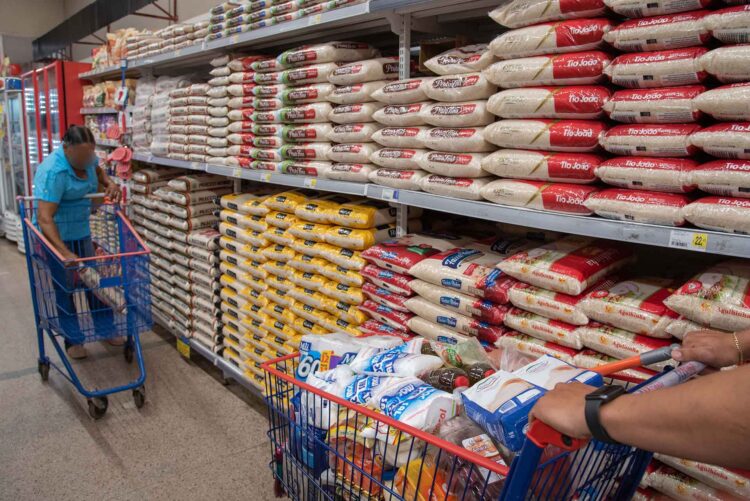 Pesquisa do Procon aponta variação de até 213% no preço dos itens da cesta básica