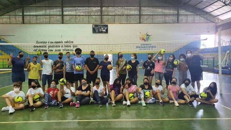 Prefeitura inicia escolinhas esportivas