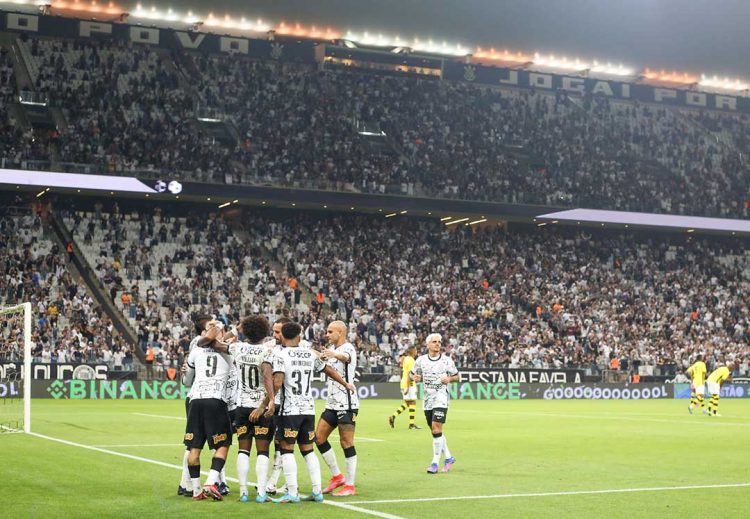 Com show de Roger Guedes e Willian, Corinthians faz 3 a 0 no São Bernardo