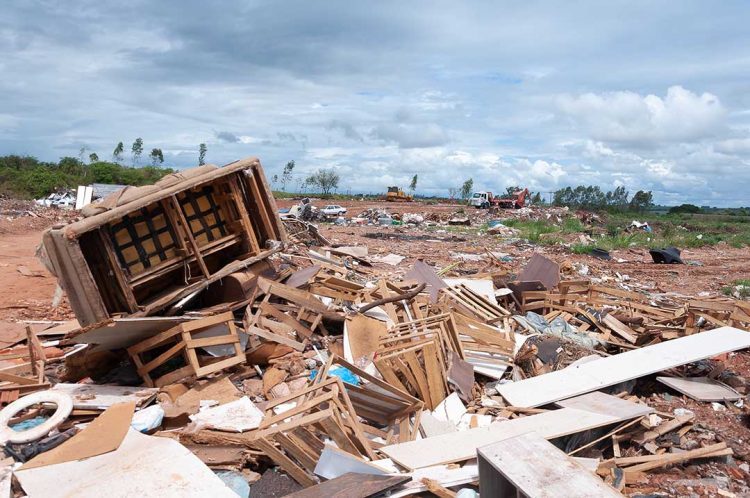 Fechamento do depósito de lixo na Vila Operária tem data certa: 15 de abril