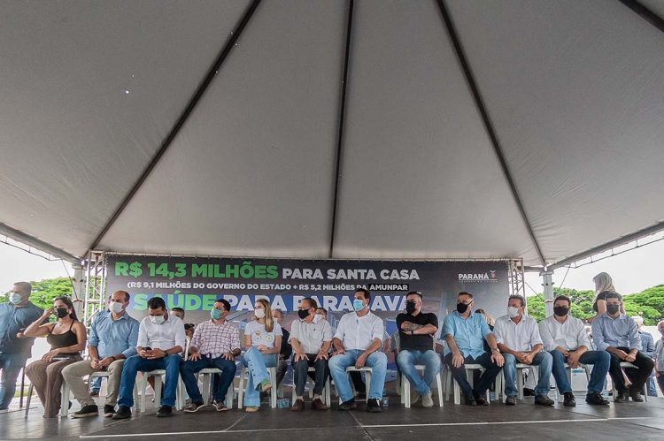 Governador destaca importância do novo hospital na descentralização dos serviços de saúde no Paraná