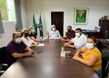 Prefeito se reúne com lideranças estaduais’