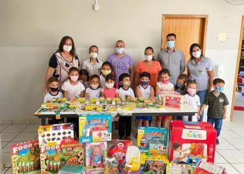 Alunos da rede municipal retomam aulas presenciais