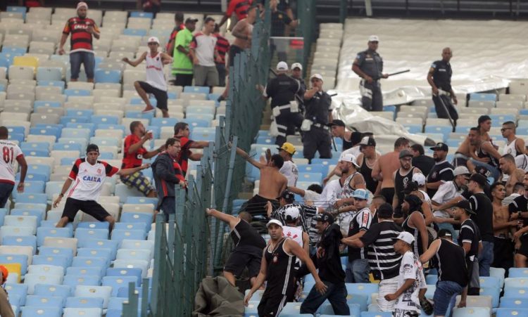 Corinthians deve se reunir com ouvidor das polícias após caso de torcedores agredidos por PMs