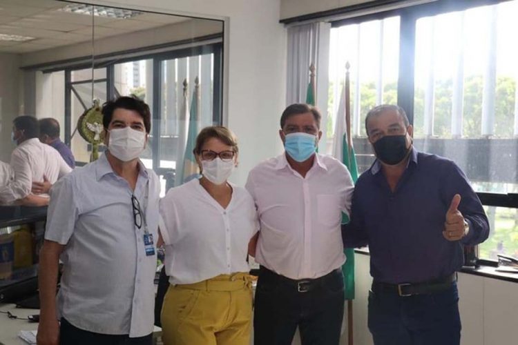 Prefeito cumpre agenda em Curitiba em busca de mais recursos para o município