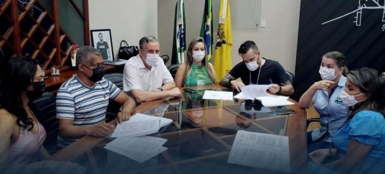 Paranavaí oficializa repasse de quase R$ 900 mil em convênio com a APAE