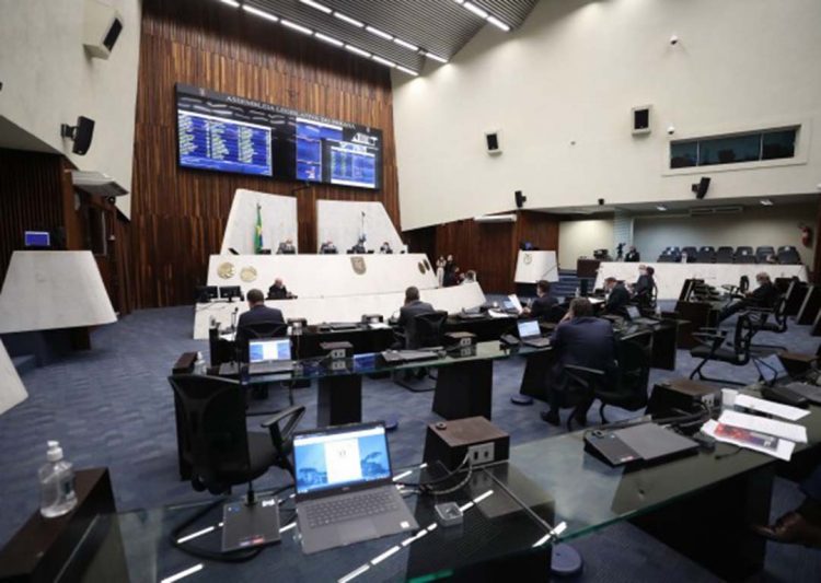 Projetos que tratam da reposição inflacionária de servidores avançam em 1º turno