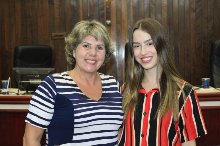 Aprovado requerimento a respeito de pessoas surdas nos serviços públicos