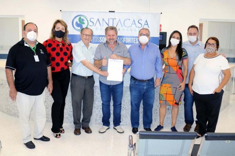 Consórcio Intermunicipal de Saúde e Santa Casa de Paranavaí assinam contrato