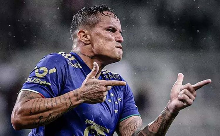 Em menos de dois meses, Edu supera artilheiros de 2020 e 2021