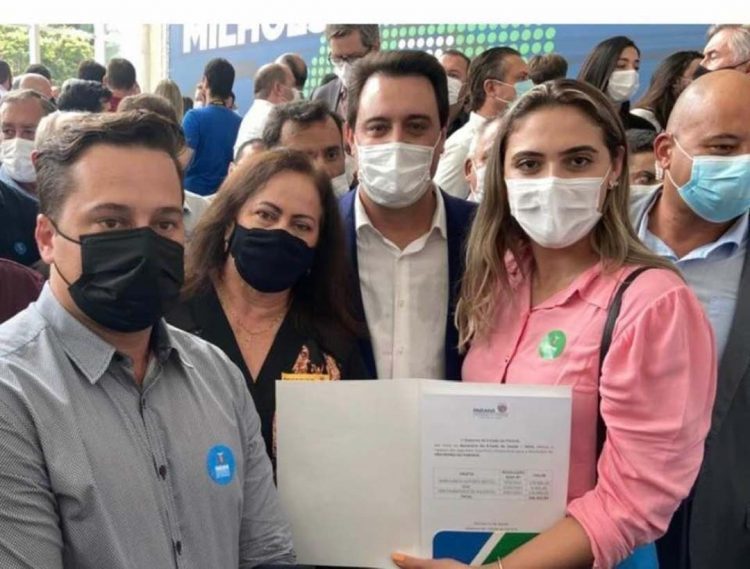 Em evento no Palácio do Iguaçu, Ratinho Júnior anuncia investimentos para a saúde do município