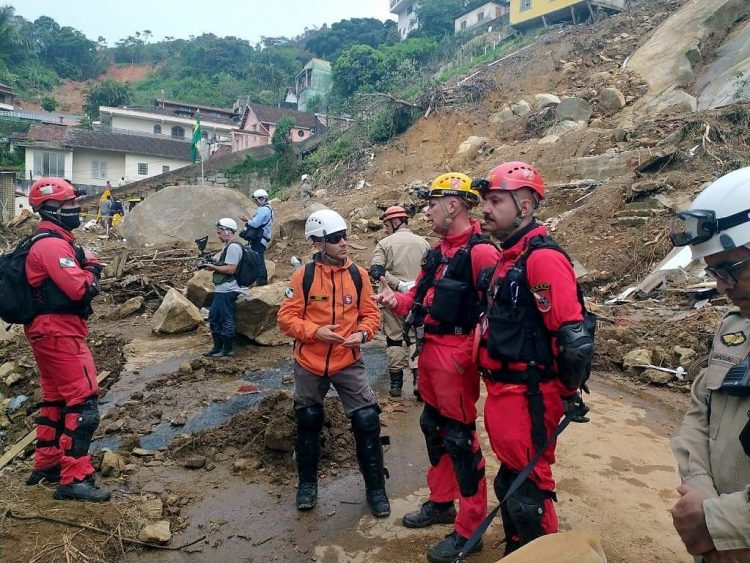 O impacto do desastre foi muito grande,  diz paranaense que ajudou na operação