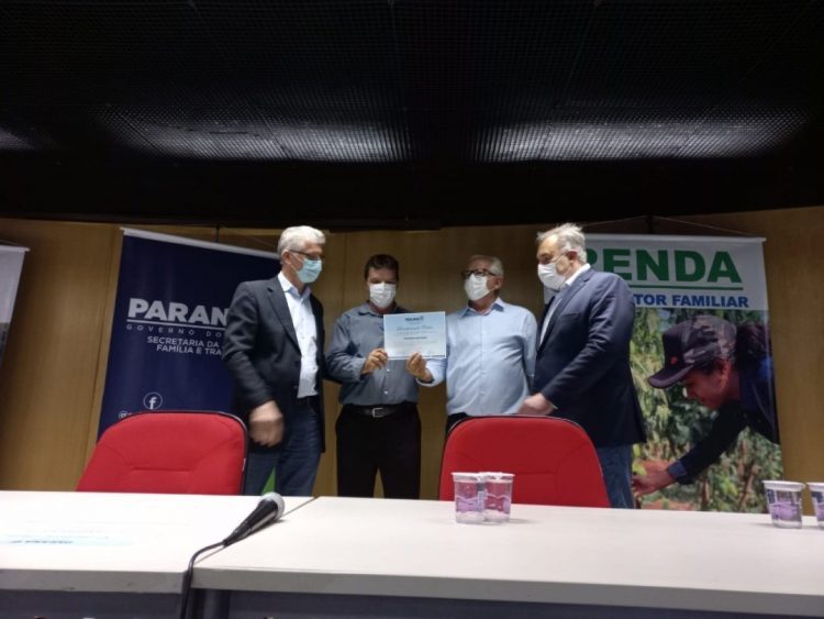 Município recebe homenagem do Governo do Estado pelo projeto “Renda do Agricultor Familiar”