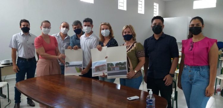 Prefeito Julio Leite articula reforma e ampliação das Escolas Estaduais