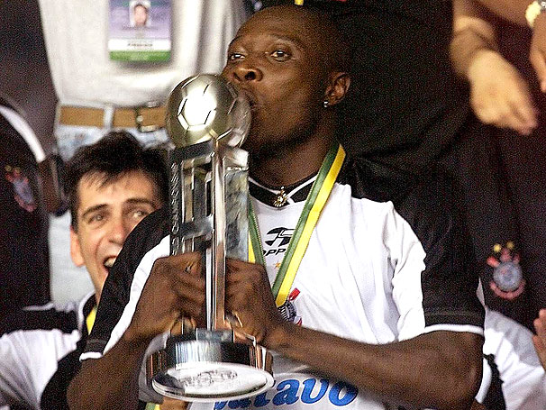 Morre Rincón, campeão mundial no Corinthians e destaque da grande geração colombiana