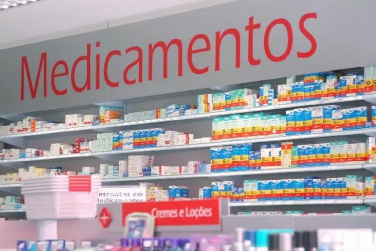 Câmara deve votar projeto que libera teleatendimento médico em farmácias