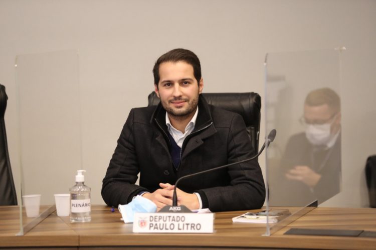 Comissão de Indústria e Comércio dá continuidade  ao projeto que proíbe o passaporte da vacina